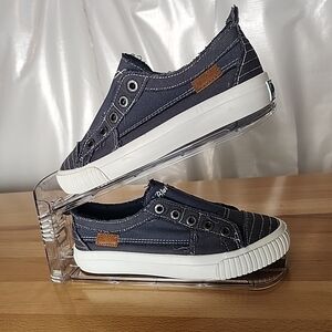 Blowfish Malibu Play Sneakers Women Sz6 Slip On Blue Tuna Smoked Coastal Boho
